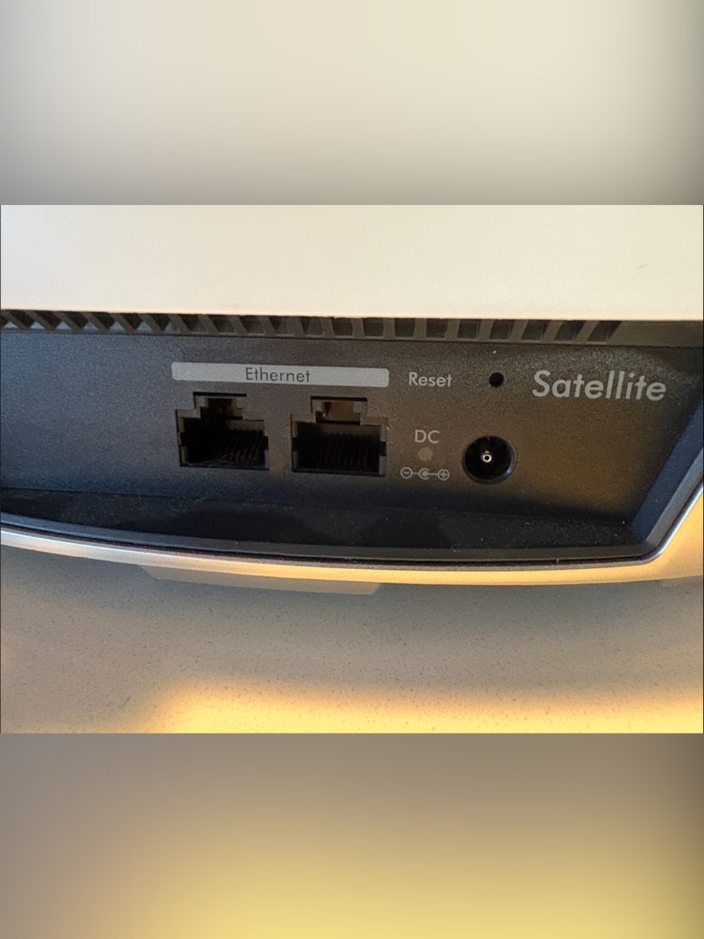 NETGEAR Orbi Dual WiFi Mesh Routers - Picture 4 of 8